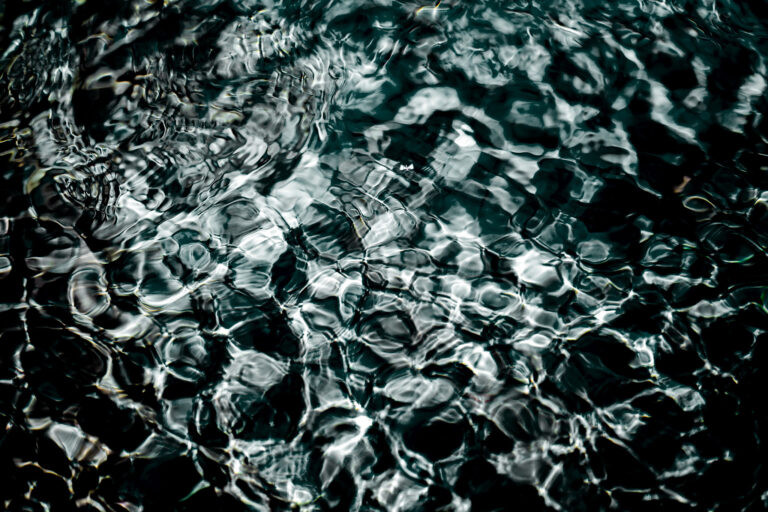 Where Light Learns to Flow